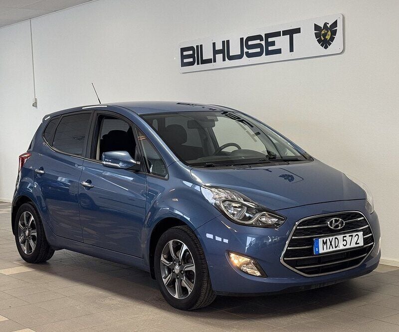 Blå Begagnad 2015 Hyundai ix20 Minibuss | 124 900 kr (Lite dyr) - Bild 1/4