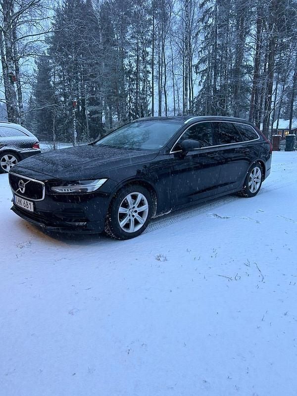 Begagnad 2018 Volvo V90 Momentum Kombi | 180 000 kr (Bra pris) - Bild 1/4