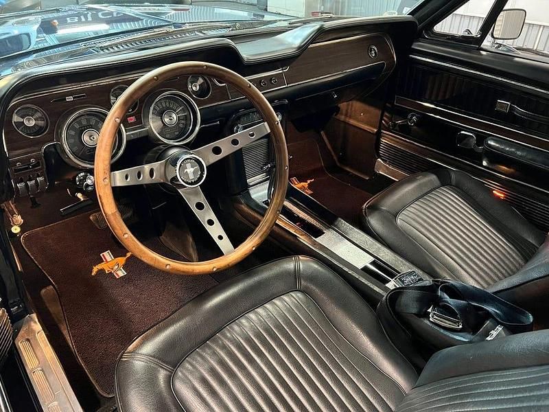 Begagnad Ford Mustang GT S 330 HK (242 kW) 1968 Presidential blue Sedan