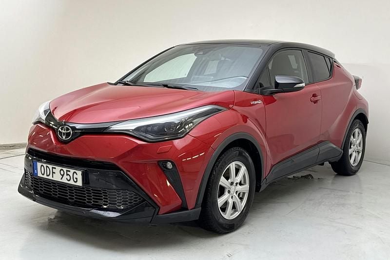 Röd Begagnad 2021 Toyota C-HR Sport SUV | 220 000 kr (Superpris) - Bild 1/4