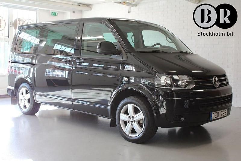 Svart Begagnad 2013 VW Multivan Van | 219 900 kr (Lite dyr) - Bild 1/4