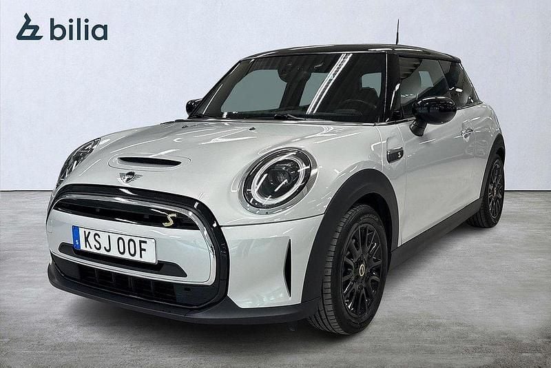 Silver Begagnad 2022 Mini Cooper Essential Halvkombi | 214 900 kr (Marknadspris) - Bild 1/3