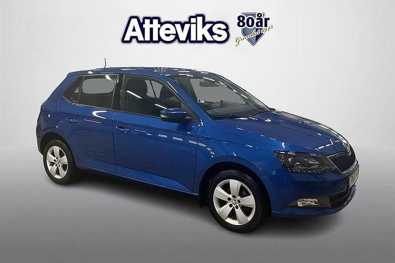 Blå Begagnad 2017 Skoda Fabia Halvkombi | 99 000 kr (Marknadspris) - Bild 1/4