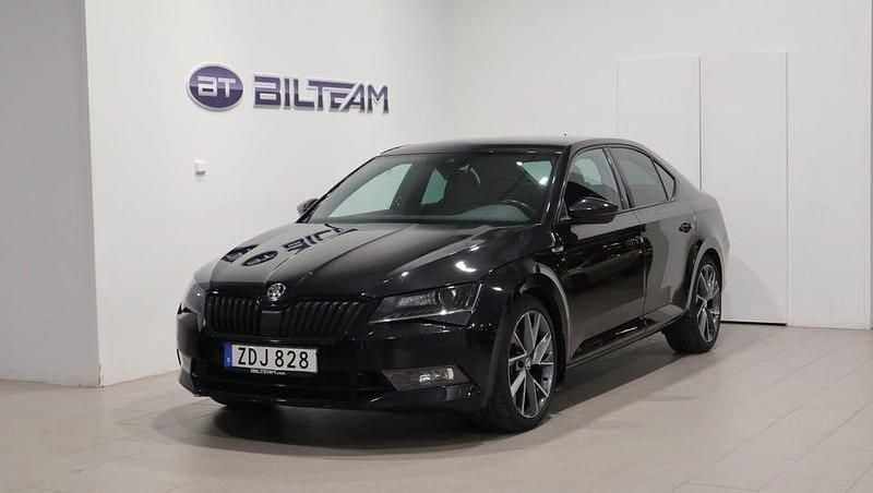 Begagnad Skoda Superb SportLine 280 HK (205 kW) 2018 Svart Halvkombi
