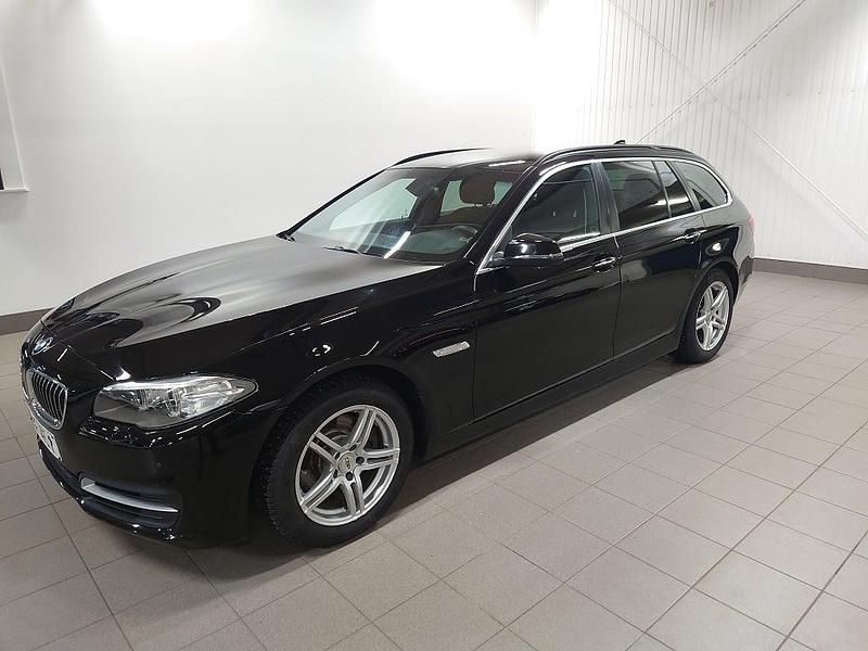 Begagnad BMW 520 190 HK (139 kW) 2014 Svart Kombi