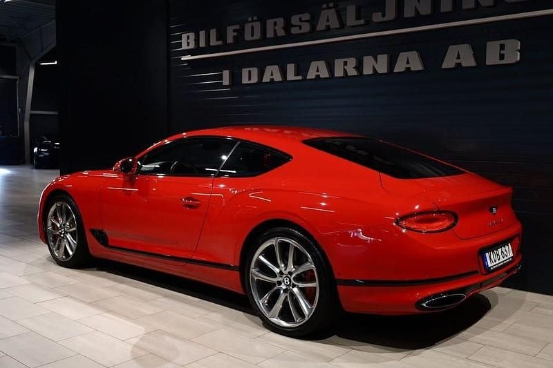 Begagnad Bentley Continental GT 635 HK (467 kW) 2018 Röd Sportkupé