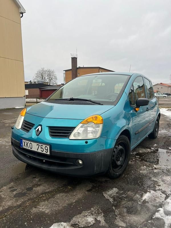 Begagnad Renault Modus 98 HK (72 kW) 2006 Minibuss