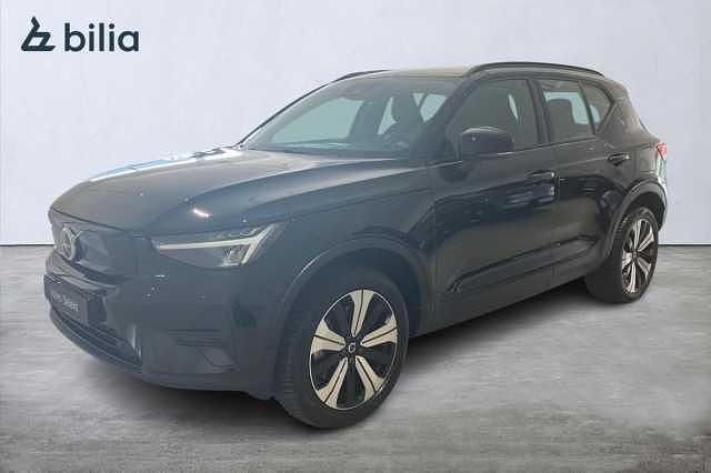 Svart Begagnad 2022 Volvo XC40 Core SUV | 329 000 kr - Bild 1/3