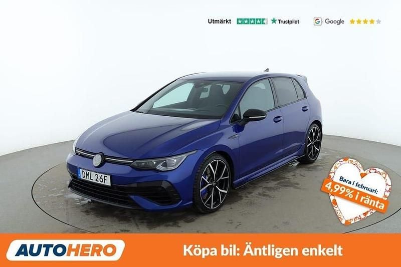 Begagnad VW Golf VIII R 324 HK (238 kW) 2022 Mörkblå Halvkombi
