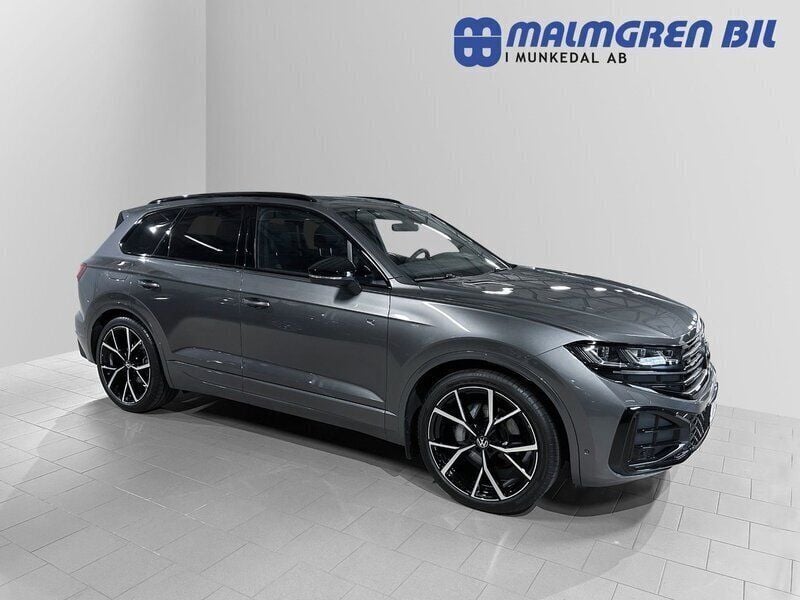 Grå Begagnad 2024 VW Touareg R SUV | 879 000 kr (Dyr) - Bild 1/4