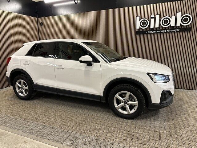 Ibisvit Begagnad 2022 Audi Q2 Proline SUV | 219 000 kr (Marknadspris) - Bild 1/4