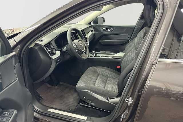 Begagnad Volvo XC60 252 HK (185 kW) 2023 Grå SUV