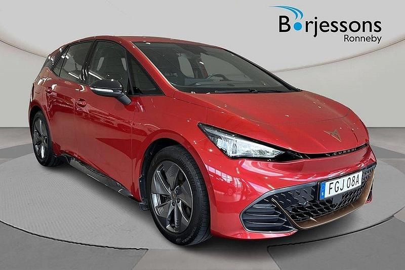 Röd Begagnad 2022 Cupra Born Halvkombi | 259 000 kr (Marknadspris) - Bild 1/4