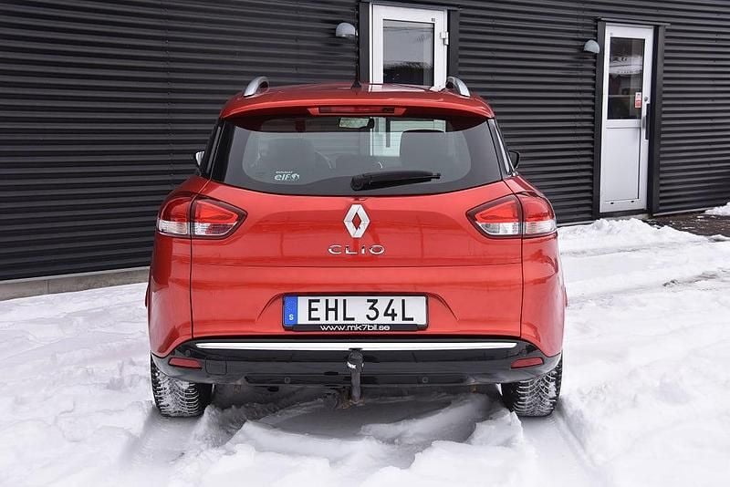 Begagnad Renault Clio GrandTour Intens 90 HK (66 kW) 2019 Röd Kombi