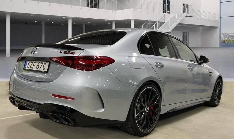 Begagnad Mercedes C63S AMG Premium Plus 680 HK (500 kW) 2024 Hightech silver metallic Sedan