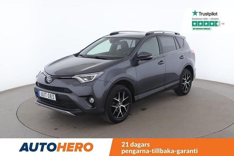 Mörkgrå (grå) Begagnad 2016 Toyota RAV4 Active SUV | 189 000 kr (Bra pris) - Bild 1/4