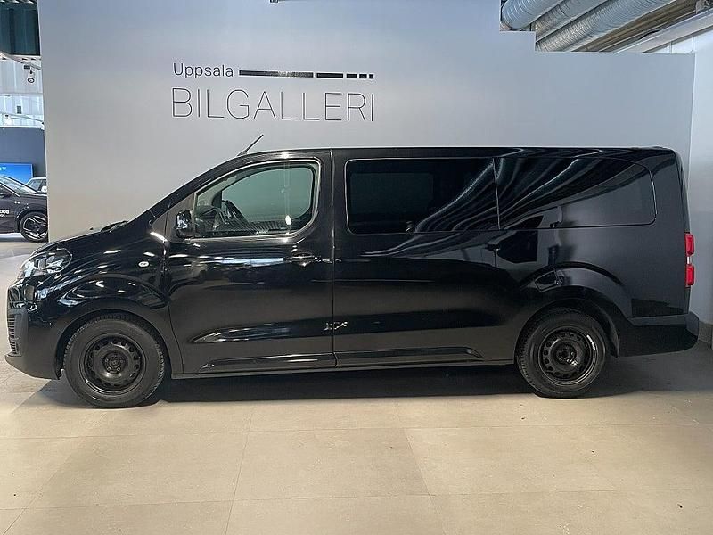 Begagnad Citroën Spacetourer 144 HK (105 kW) 2022 Svart Minibuss