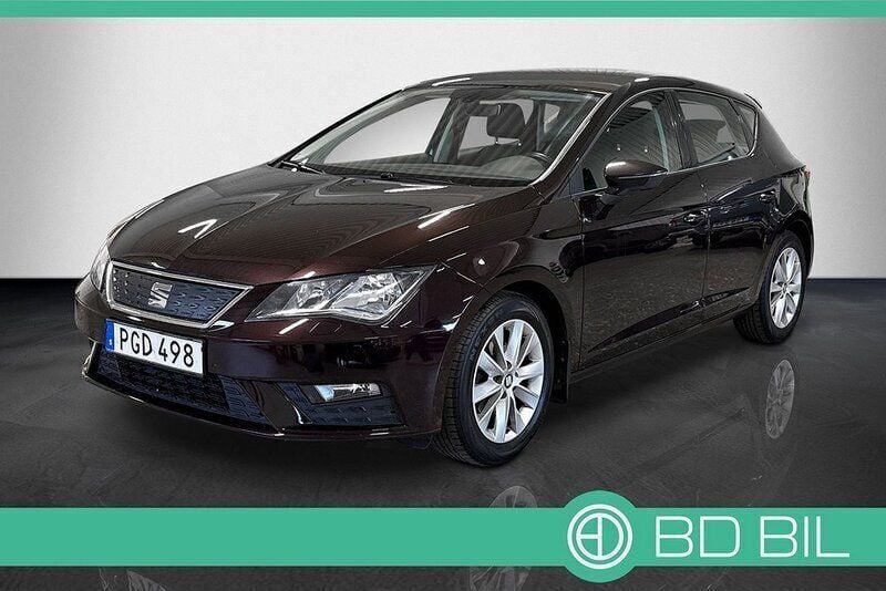 Lila Begagnad 2017 Seat Leon Style Halvkombi | 149 800 kr (Marknadspris) - Bild 1/3