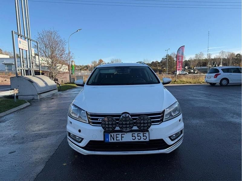 Vit Begagnad 2013 VW Passat GT Kombi | 69 000 kr (Bra pris) - Bild 1/4