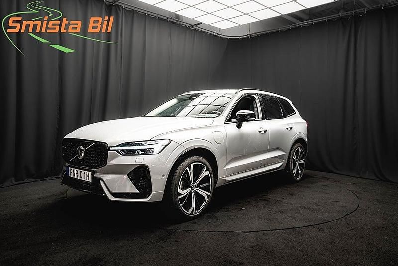 Silver Begagnad 2022 Volvo XC60 Plus SUV | 498 800 kr (Lite dyr) - Bild 1/3