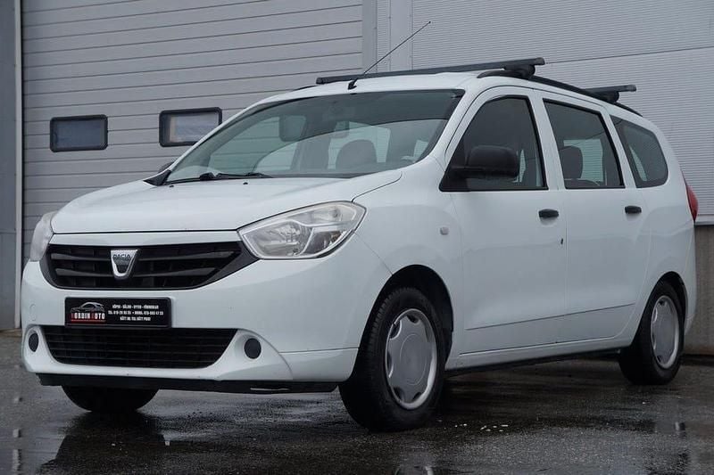 Begagnad Dacia Lodgy 83 HK (61 kW) 2013 Vit Minibuss
