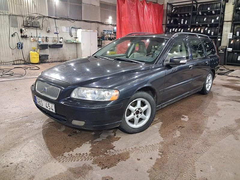 Svart Begagnad 2007 Volvo V70 Momentum Kombi | 19 000 kr - Bild 1/4