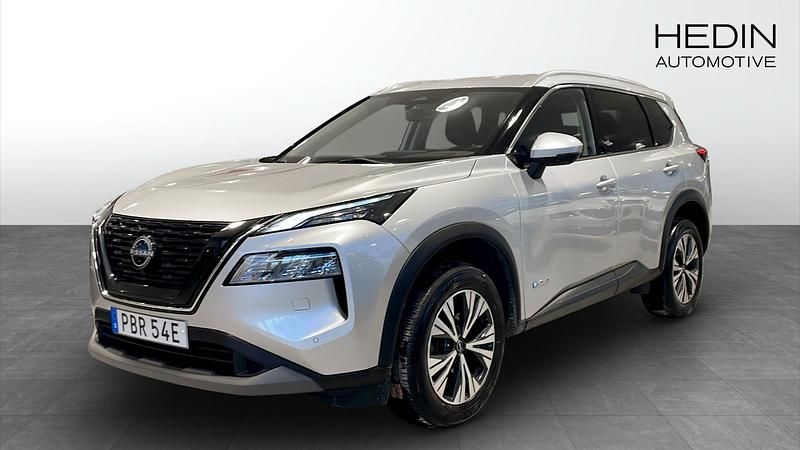Silver Begagnad 2023 Nissan X-Trail 360º SUV | 314 900 kr (Marknadspris) - Bild 1/4