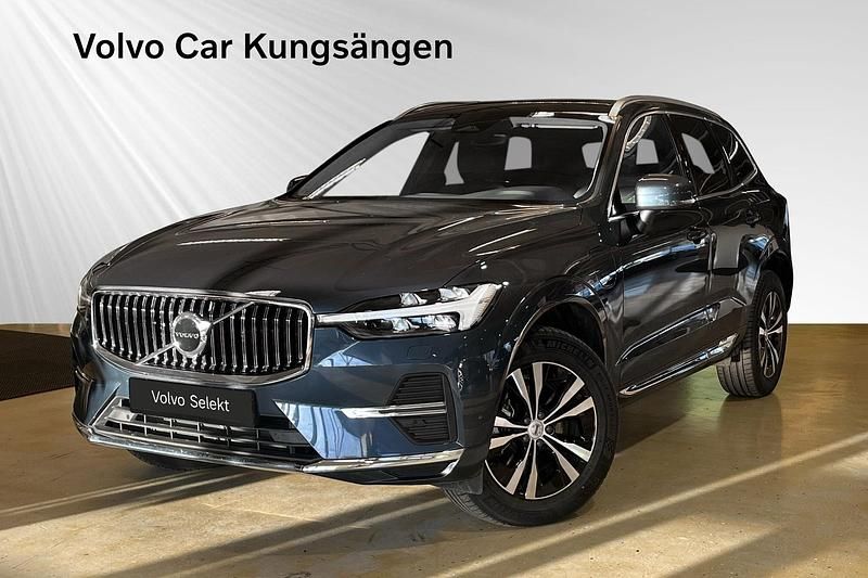 Begagnad Volvo XC60 Core 350 HK (257 kW) 2024 Mörkblå SUV