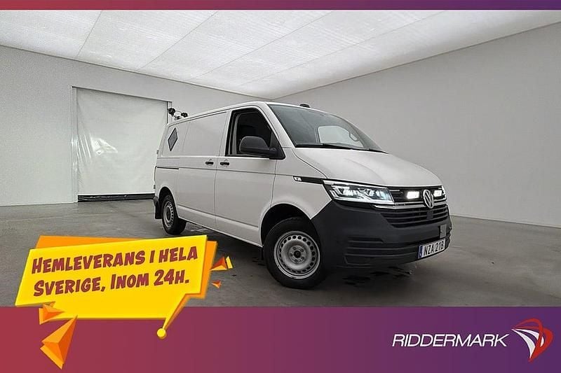 Vit Begagnad 2022 VW Transporter Van | 359 800 kr (Superpris) - Bild 1/3