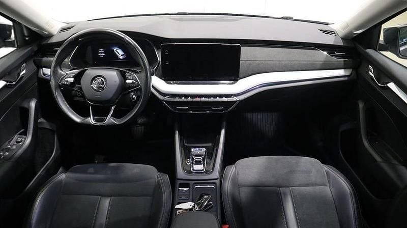 Begagnad Skoda Octavia Style 150 HK (110 kW) 2020 Grå Kombi