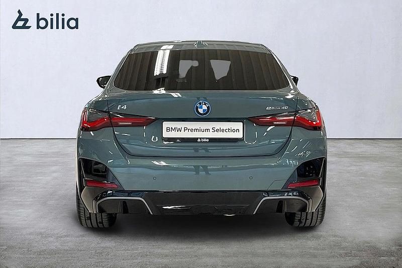 Begagnad BMW i4 Comfort Edition 250 kW (340 HK) 2026 Grön Sedan