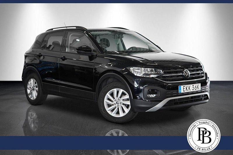 Svart Begagnad 2021 VW T-Cross Beats SUV | 174 900 kr (Marknadspris) - Bild 1/3
