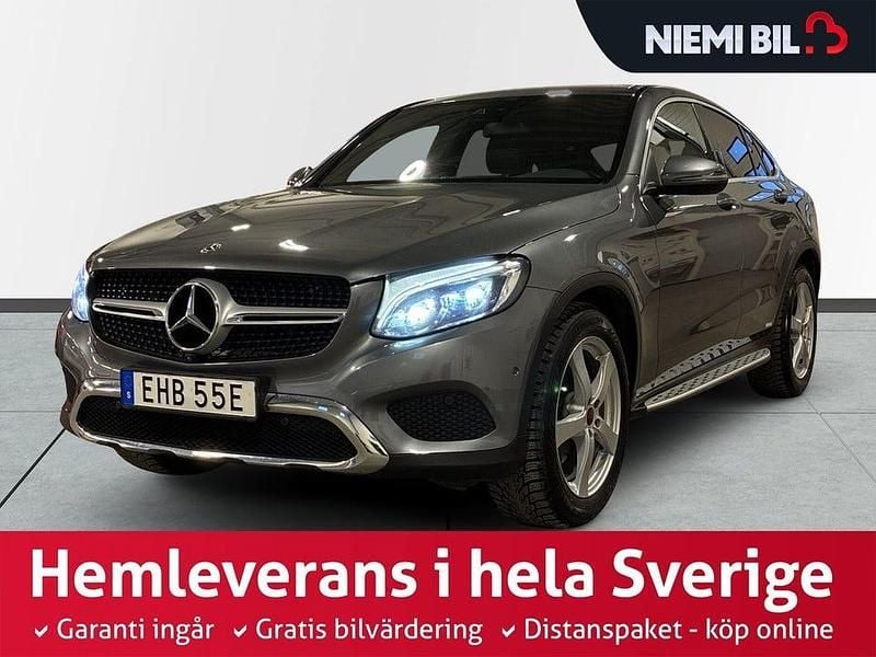 Grå Begagnad 2018 Mercedes GLC220 Sportkupé | 334 900 kr (Marknadspris) - Bild 1/3