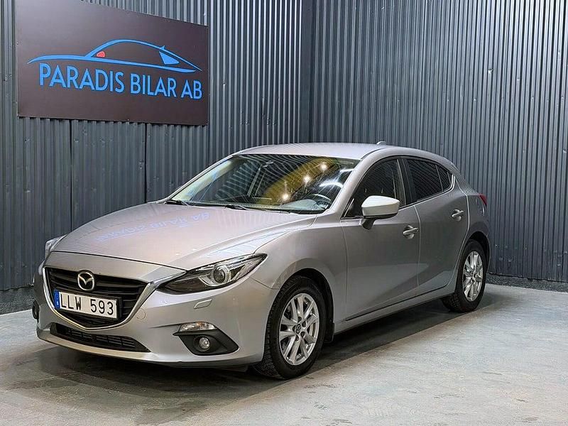 Grå Begagnad 2013 Mazda 3 Inclusive Halvkombi | 89 900 kr (Marknadspris) - Bild 1/4