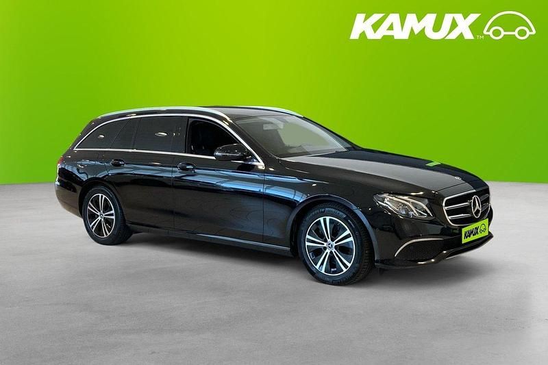Svart Begagnad 2020 Mercedes E220 Kombi | 239 900 kr - Bild 1/4