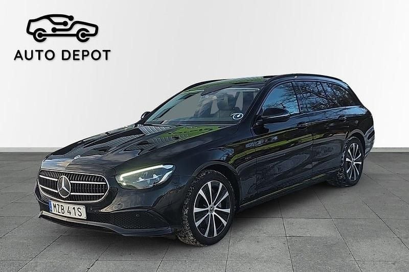 Begagnad Mercedes E300 Avantgarde 320 HK (235 kW) 2021 Svart