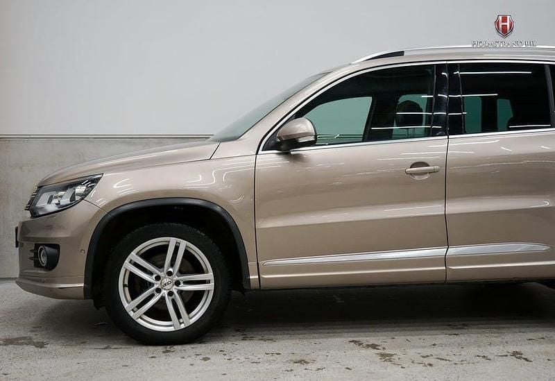 Begagnad VW Tiguan Sport 184 HK (135 kW) 2015 Ljusbrun SUV