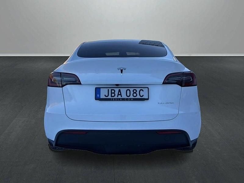 Begagnad Tesla Model Y Long Range AWD 378 kW (514 HK) 2024 Vit SUV