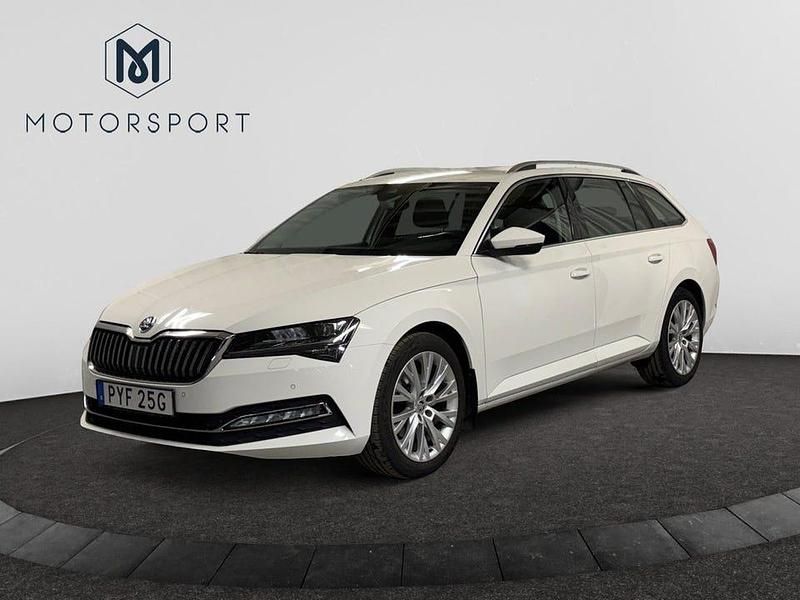 Vit Begagnad 2020 Skoda Superb Business Line Kombi | 239 900 kr (Bra pris) - Bild 1/3