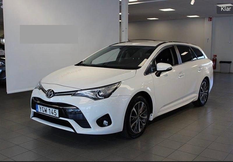 Begagnad 2017 Toyota Avensis Multidrive S Kombi | 179 000 kr (Marknadspris) - Bild 1/4