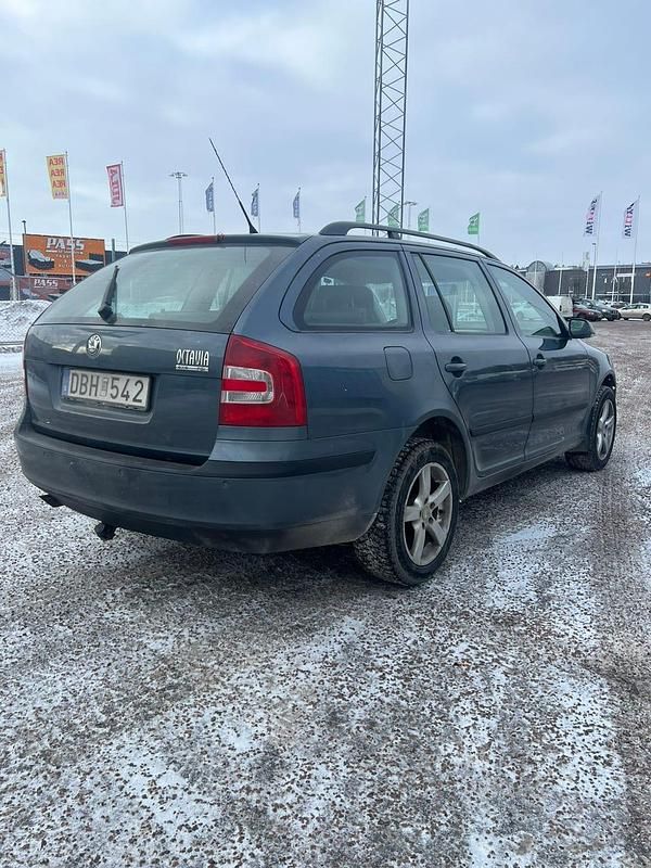 Begagnad Skoda Octavia 150 HK (110 kW) 2006 Kombi