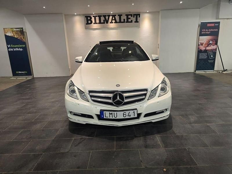 Vit Begagnad 2011 Mercedes E250 Sportkupé | 119 000 kr (Marknadspris) - Bild 1/4