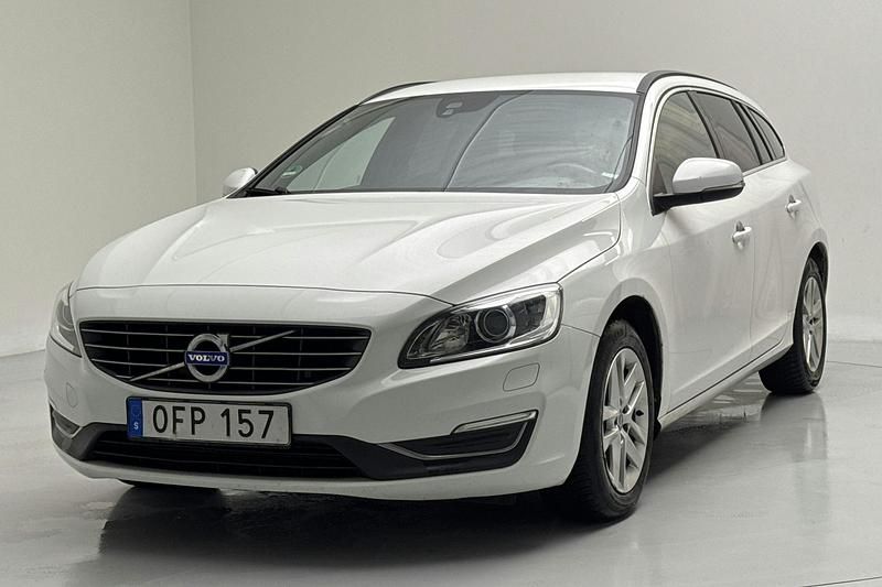 Vit Begagnad 2017 Volvo V60 Business Edition Kombi | 158 000 kr (Marknadspris) - Bild 1/4