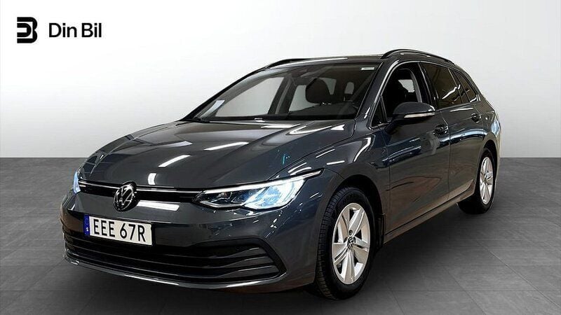 Grå (dolphin grey metallic) Begagnad 2022 VW Golf VIII Kombi | 244 800 kr (Marknadspris) - Bild 1/4