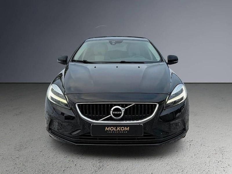 Begagnad Volvo V40 150 HK (110 kW) 2017 Svart