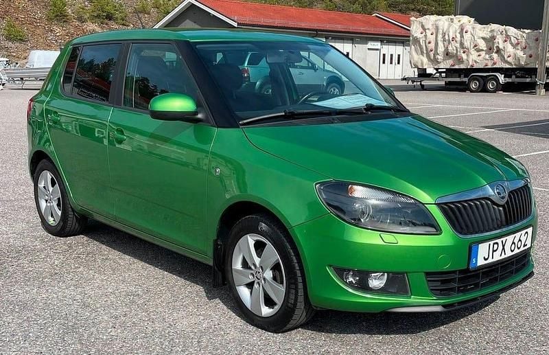 Begagnad Skoda Fabia Ambiente 86 HK (63 kW) 2014 Grön Halvkombi