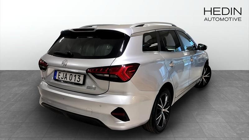 Begagnad MG MG5 EV Luxury 114 kW (156 HK) 2022 Grå Kombi