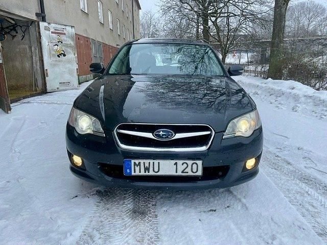 Begagnad Subaru Legacy 173 HK (127 kW) 2007 Mörkgrå Kombi