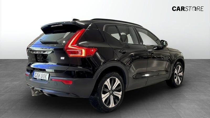 Begagnad Volvo XC40 Single Motor 175 kW (238 HK) 2022 Svart SUV