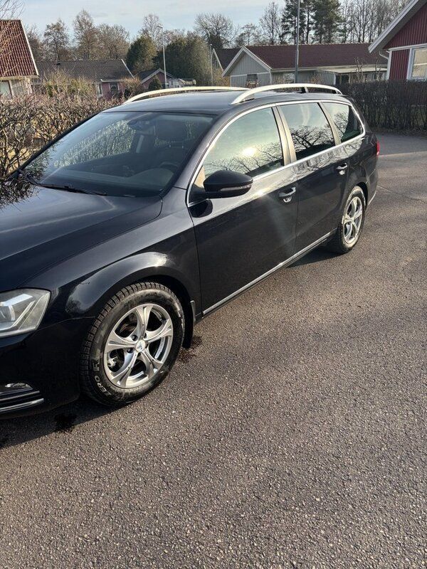 Svart Begagnad 2012 VW Passat GT Kombi | 62 500 kr (Bra pris) - Bild 1/4